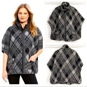 Revue
Gray New Blurred Wool Blend Plaid Poncho/Cape size S